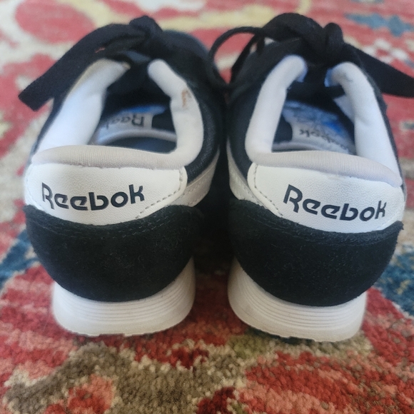 Classic Reeboks - Picture 3 of 4